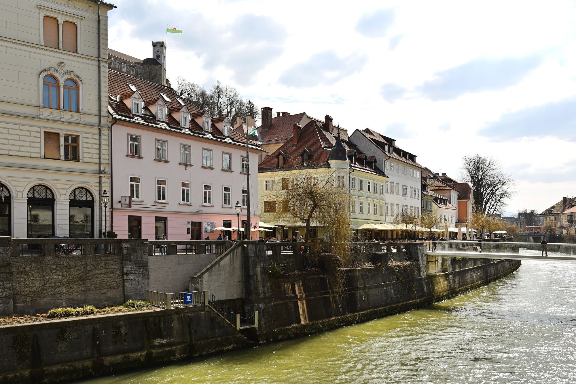 Tromostovje Apartments Ljubljana Buitenkant foto
